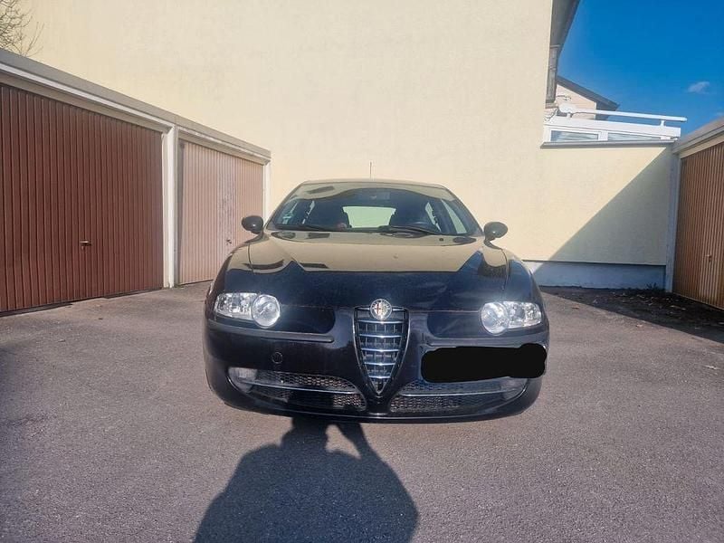 Gebraucht Alfa Romeo 147 105 PS (77 kW) 2002 Schwarz Kleinwagen