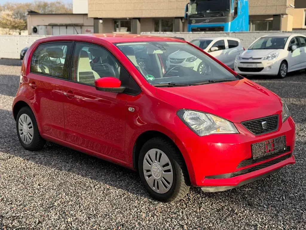 Używany Seat Mii Style 75 KM (55 kW) 2013 Czerwony Hatchback
