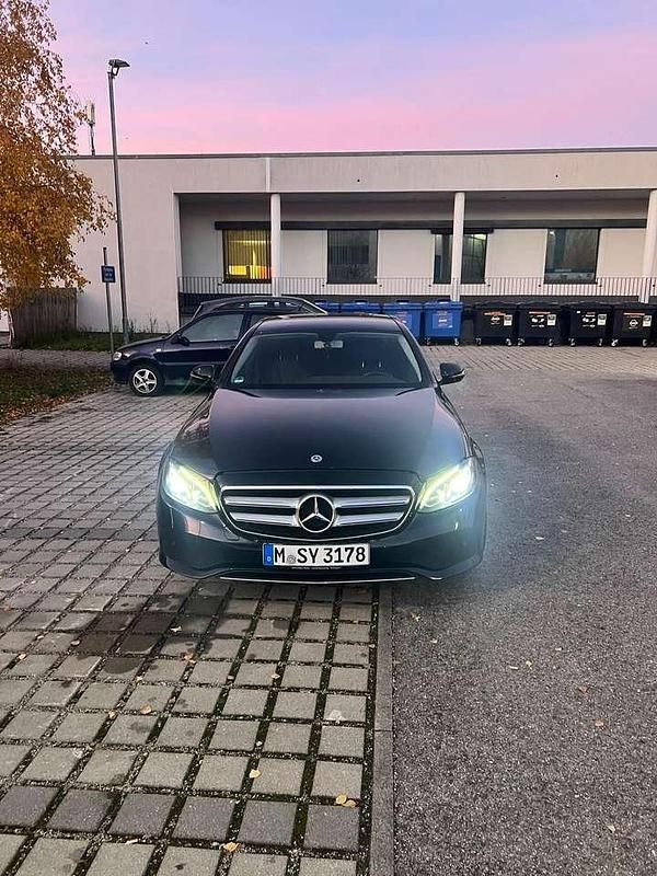 Gebraucht Mercedes E200 Classic 184 PS (135 kW) 2018 Limousine