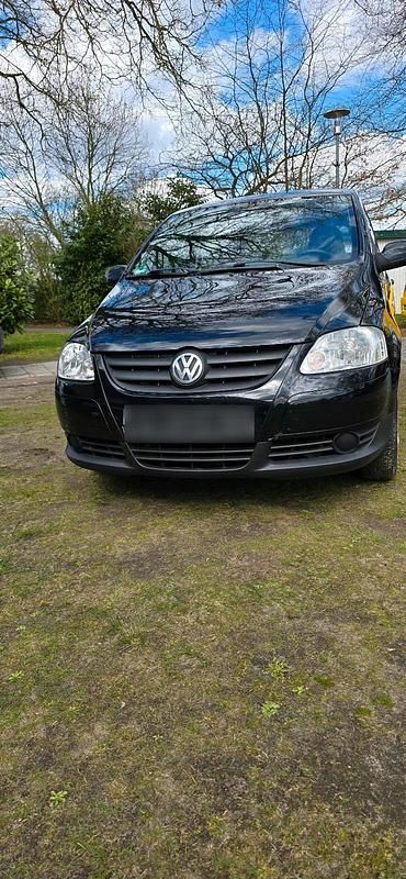 Gebraucht VW Fox 54 PS (39 kW) 2010 Schwarz Kleinwagen