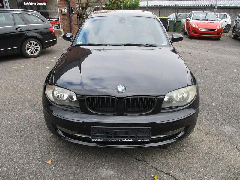 Schwarz Gebraucht 2008 BMW 118 Sport Line Kleinwagen | 3.999 € (Fairer Preis) - Bild 1/4