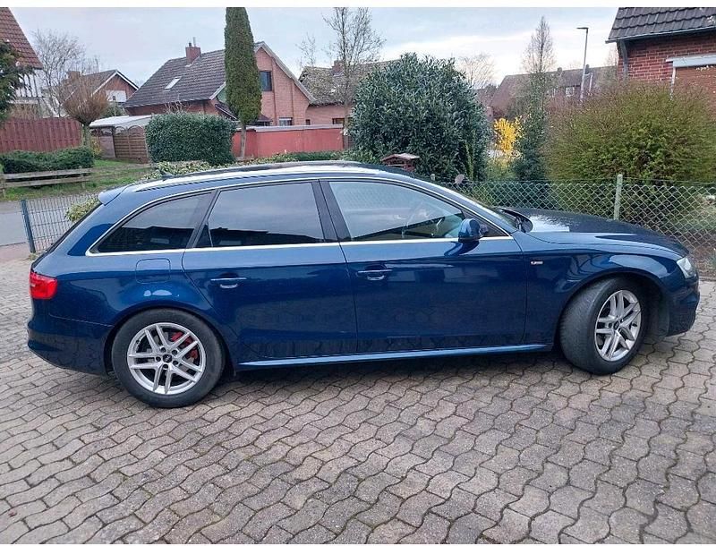 Gebraucht Audi A4 S-Line 2014 Blau Kombi