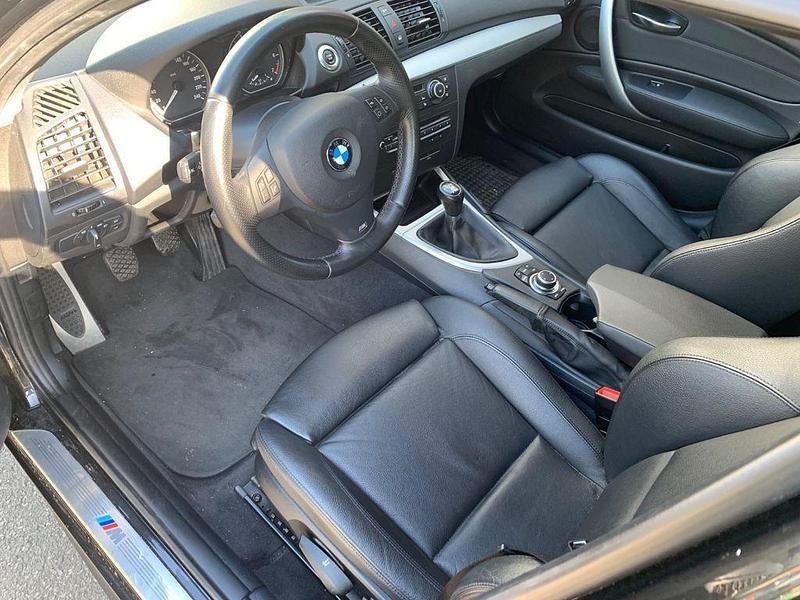 Gebraucht BMW 118 Performance 143 PS (105 kW) 2011 Schwarz Kleinwagen