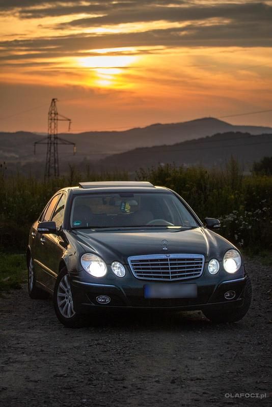 Second-hand Mercedes E320 224 CP (164 kW) 2007 Verde Berlinǎ