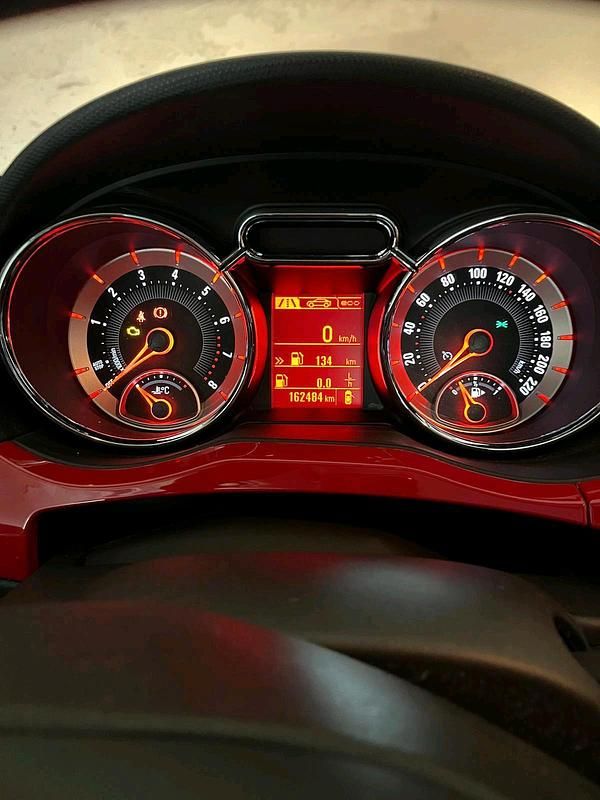 Gebraucht Opel Adam 115 PS (84 kW) 2015 Rot Kleinwagen