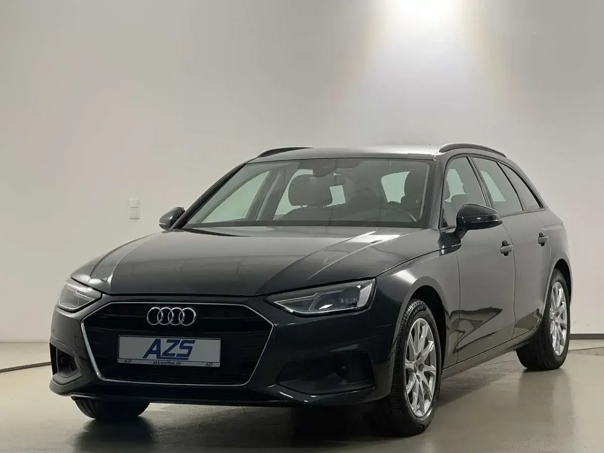Używany Audi A4 Basis 204 KM (150 kW) 2023 Szary Kombi