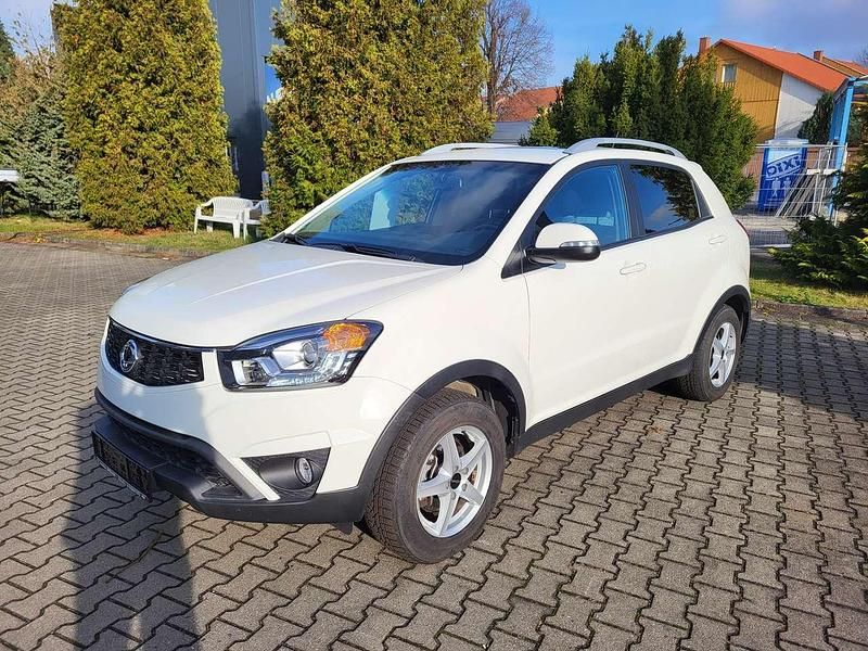 Grand white Gebraucht 2015 Ssangyong (KGM) Korando Sapphire SUV | 11.990 € (Etwas zu teuer) - Bild 1/4