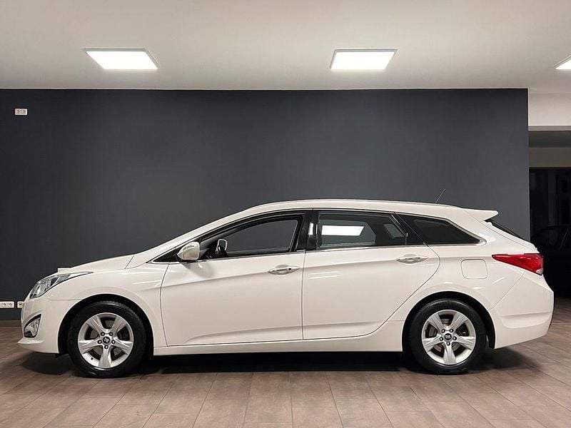 Gebraucht Hyundai i40 Edition 135 PS (99 kW) 2014 Weiß Kombi