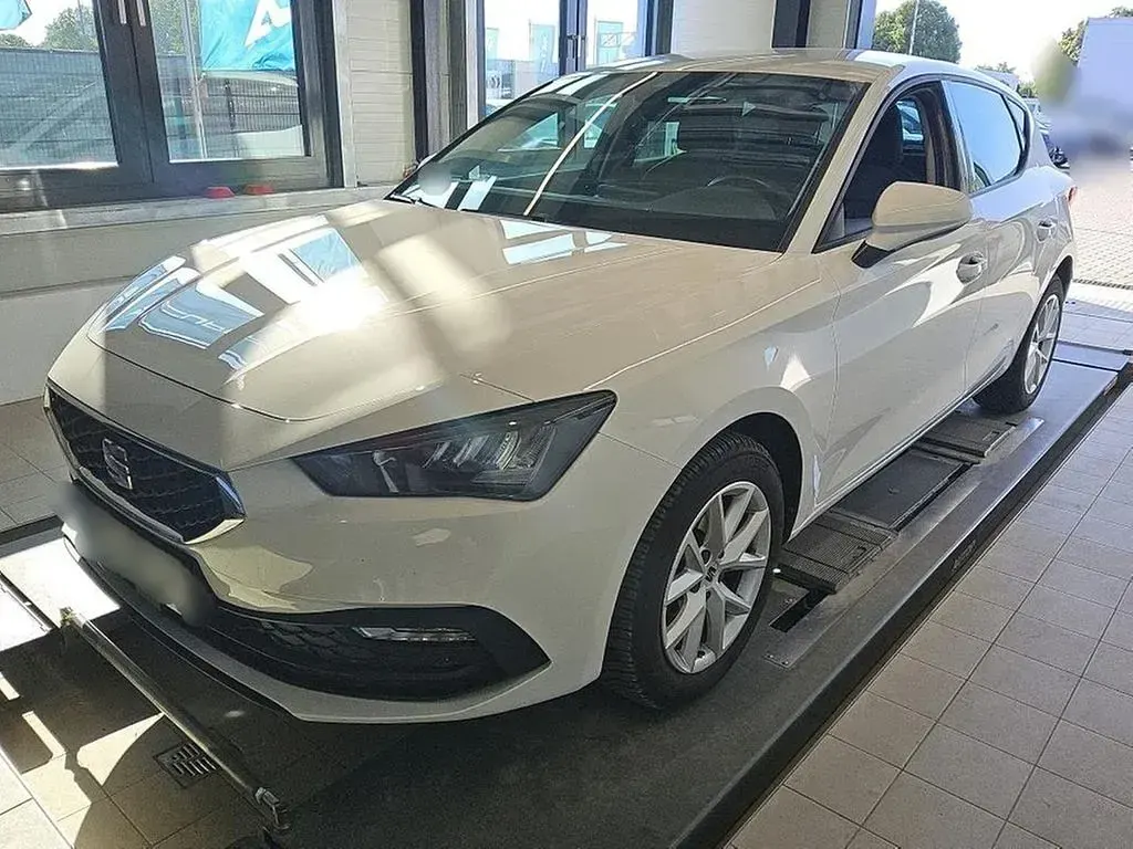 Gebraucht Seat Leon Style 110 PS (80 kW) 2024 Weiß Limousine