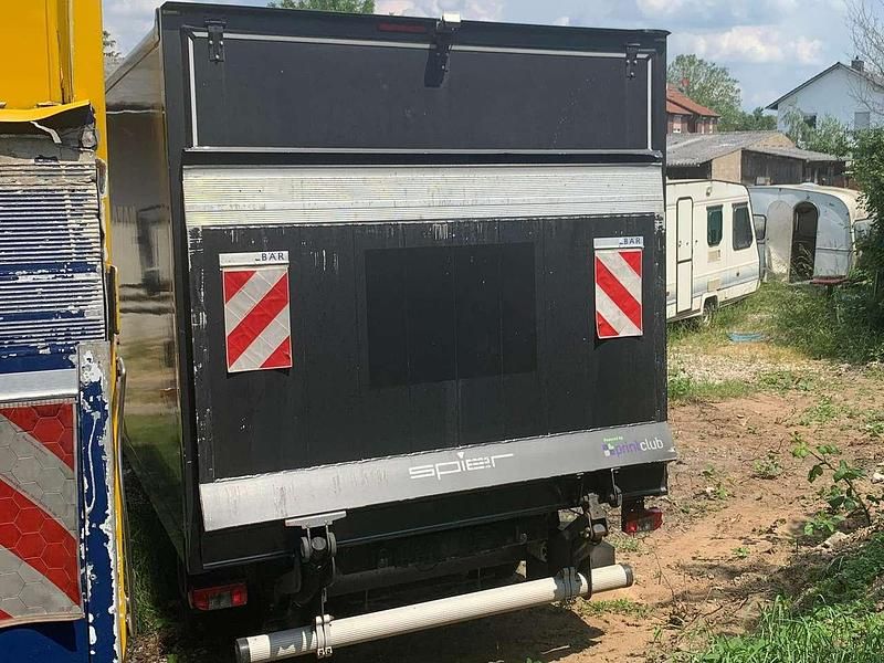 Gebraucht Mercedes 320 110 PS (80 kW) 2016 Schwarz Van