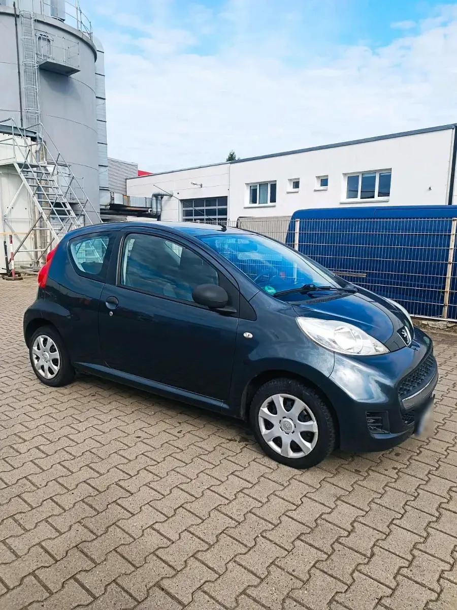 Gebraucht Peugeot 107 68 PS (50 kW) 2009 Kleinwagen