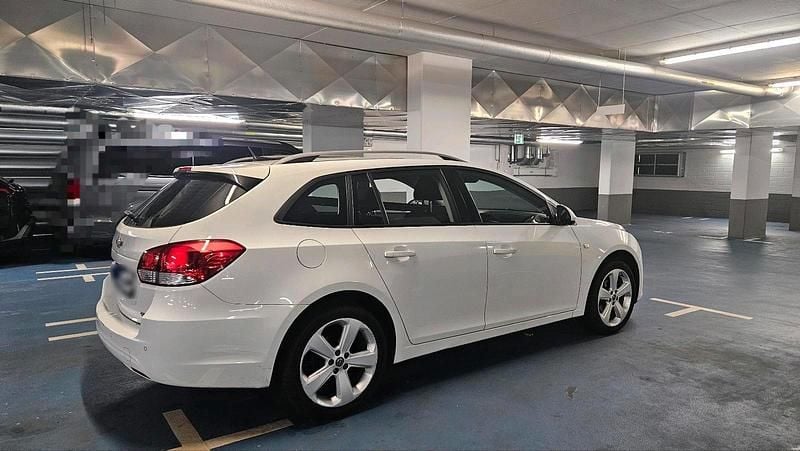 Gebraucht Chevrolet Cruze 140 PS (102 kW) 2013 Weiß Kombi
