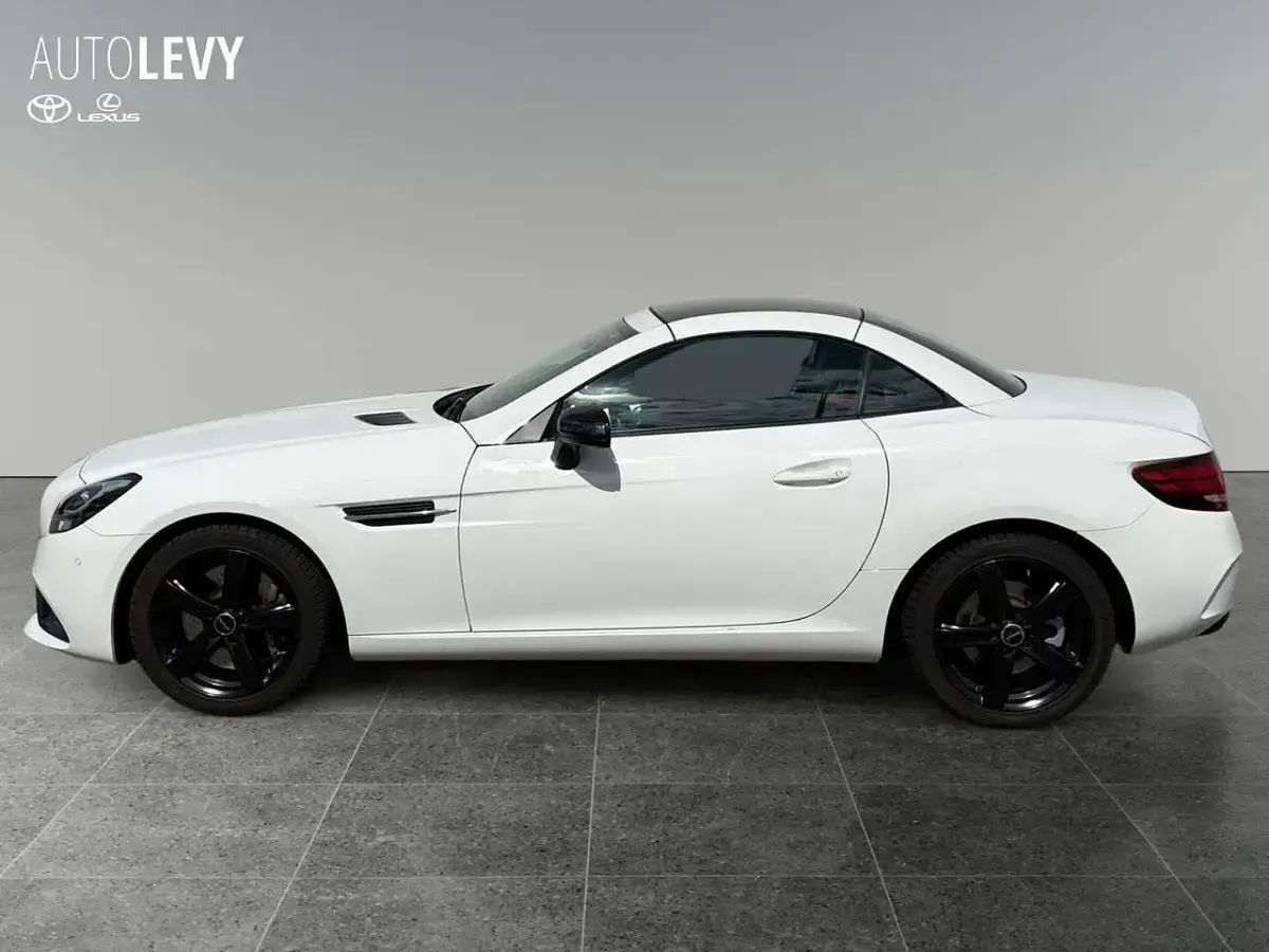 Gebraucht Mercedes SLC180 AMG 156 PS (114 kW) 2017 Polarweiss unilack Cabrio