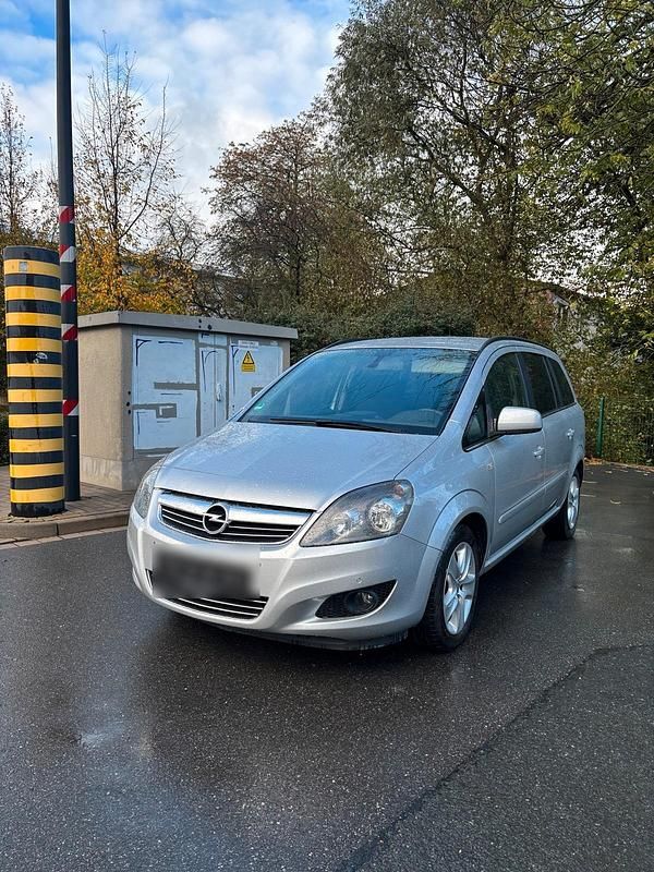 Silber Gebraucht 2011 Opel Zafira Kombi | 3.900 € (Guter Preis) - Bild 1/4