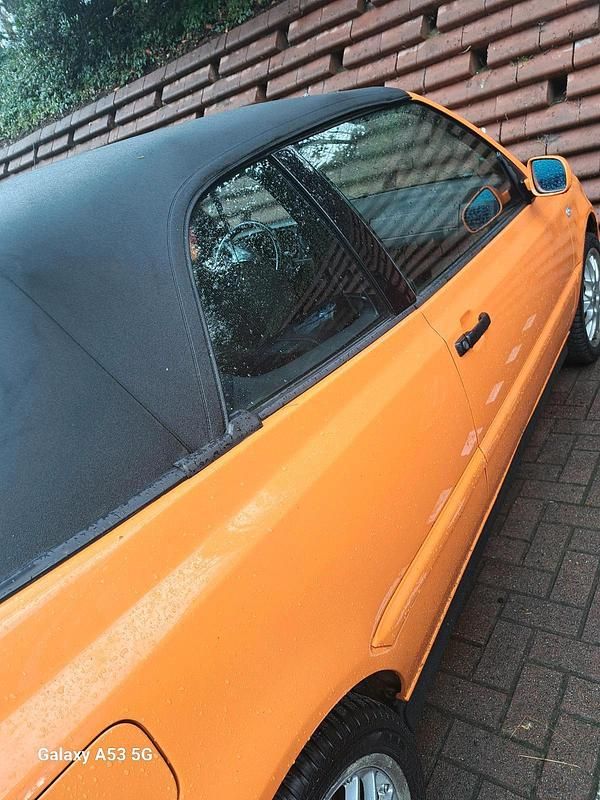 Gebraucht VW Golf Cabriolet 116 PS (85 kW) 2001 Orange Cabrio