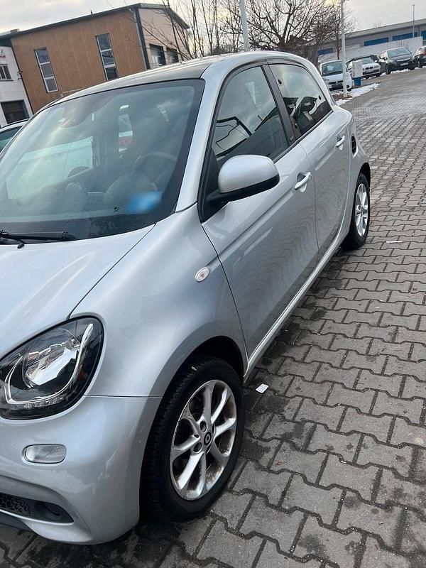 Gebraucht Smart ForFour Passion 52 PS (38 kW) 2018 Silber Kleinwagen
