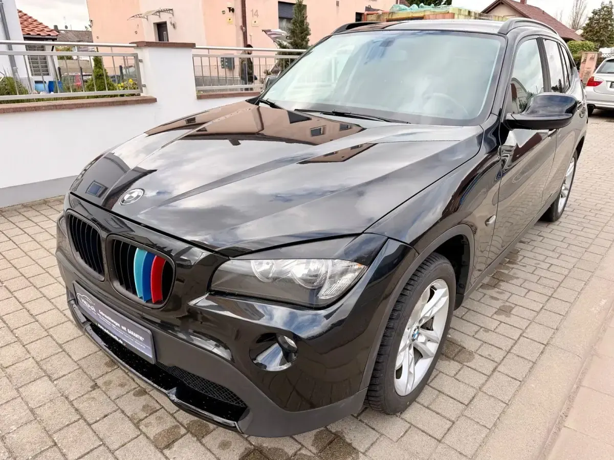 Gebraucht BMW X1 Sport Line 150 PS (110 kW) 2011 Schwarz SUV