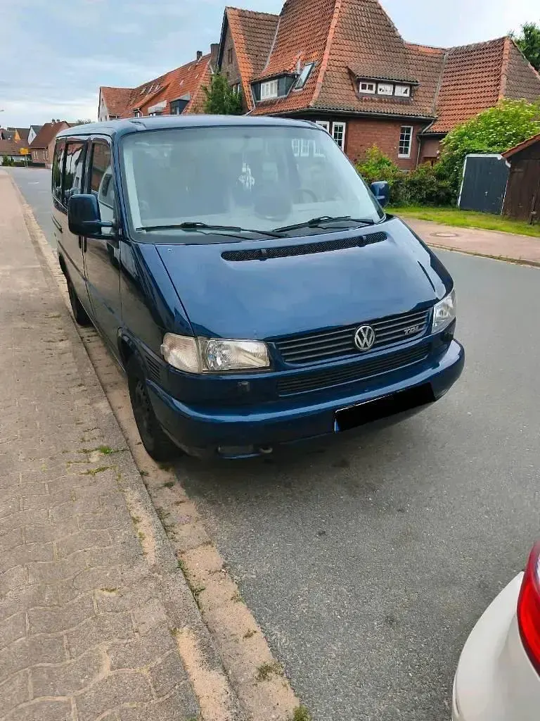 Gebraucht VW Multivan 102 PS (75 kW) 1999 Blau Van / Kleinbus