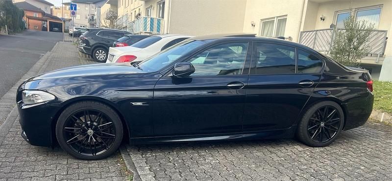 Gebraucht BMW 525 M Sport 218 PS (160 kW) 2012 Schwarz Limousine