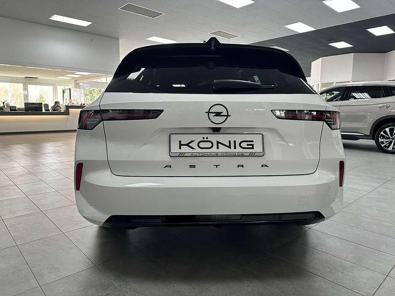 Gebraucht Opel Astra 131 PS (96 kW) 2025 Arktis weiß (uni) Kombi
