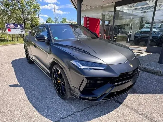 Gebraucht Lamborghini Urus 666 PS (489 kW) 2024 Schwarz SUV