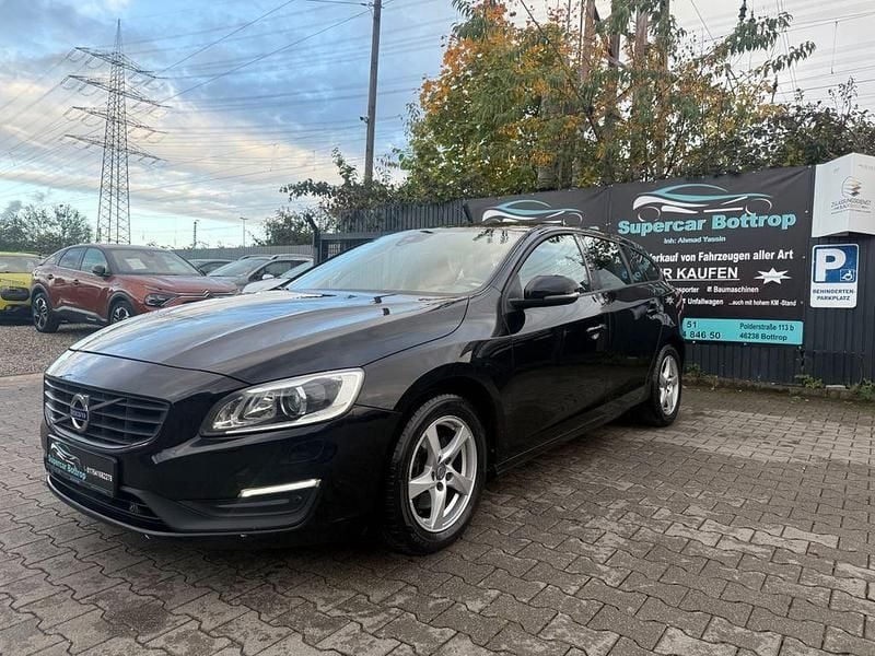 Gebraucht Volvo V60 Business Edition 150 PS (110 kW) 2016 Schwarz Kombi