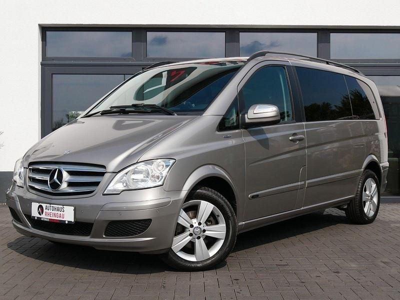 Silber Gebraucht 2012 Mercedes Viano Edition Van / Kleinbus | 15.590 € (Superpreis) - Bild 1/4