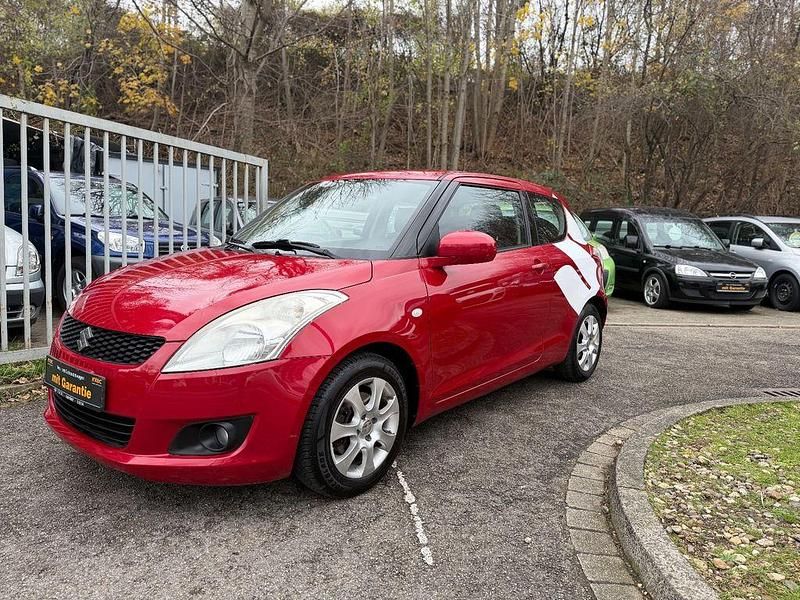 Gebraucht Suzuki Swift Comfort 94 PS (69 kW) 2011 Rot Kleinwagen