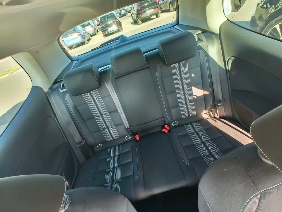 Gebraucht VW Golf VI Match 122 PS (89 kW) 2012 Schwarz Kleinwagen