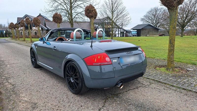 Gebraucht Audi TT Roadster 179 PS (131 kW) 2000 Grau Cabrio