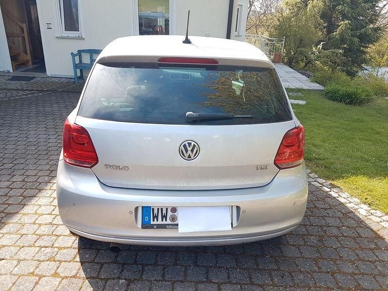 Usado VW Polo Team 105 HP (77 kW) 2010 Prateado Citadino