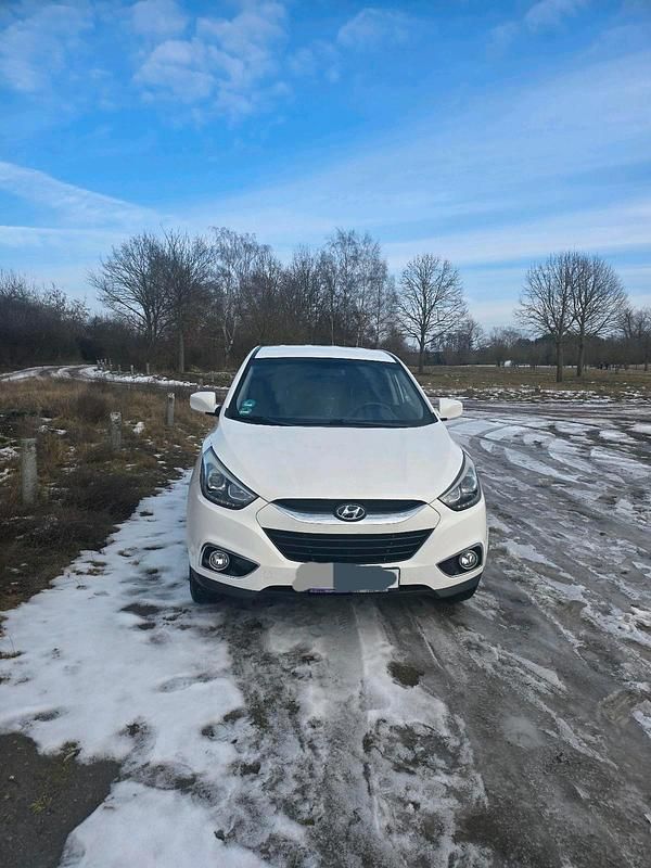 Gebraucht Hyundai Tucson 135 PS (99 kW) 2014 Weiß SUV