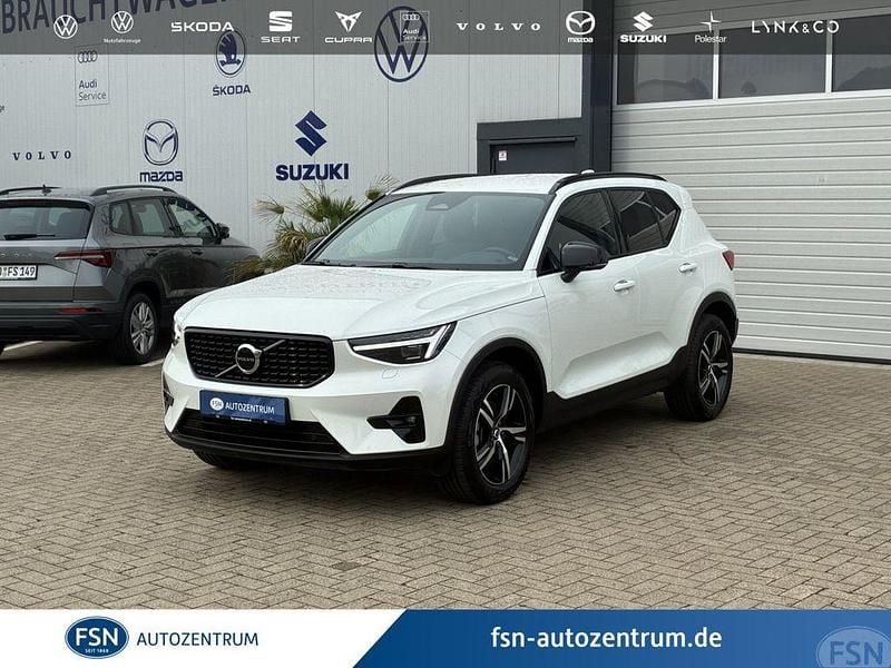 Weiß Gebraucht 2024 Volvo XC40 Plus SUV | 36.490 € (Fairer Preis) - Bild 1/4