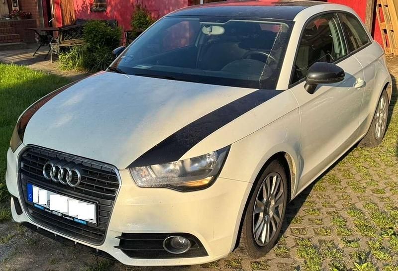 Weiß Gebraucht 2013 Audi A1 Attraction Kleinwagen | 9.999 € (Etwas zu teuer) - Bild 1/4