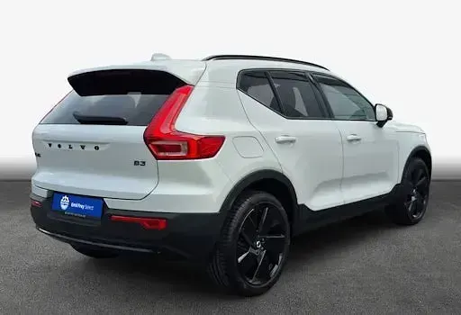 Gebraucht Volvo XC40 Plus 163 PS (119 kW) 2025 Weiß SUV