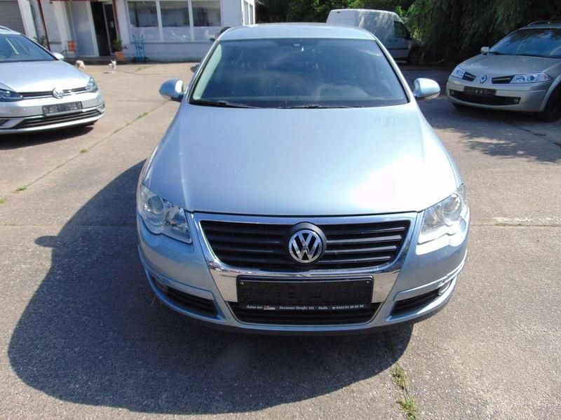 Gebraucht VW Passat Comfortline 150 PS (110 kW) 2007 Arctic blue silver metallic Limousine