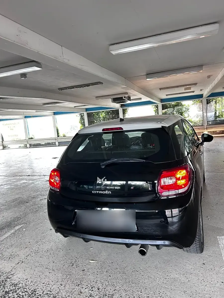 Gebraucht Citroën DS3 82 PS (60 kW) 2014 Schwarz Kleinwagen