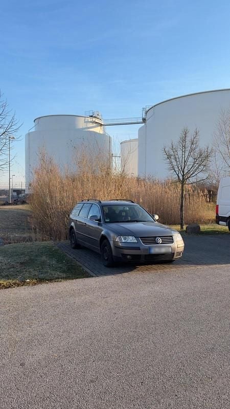 Gebraucht VW Passat 131 PS (96 kW) 2005 Grau Kombi