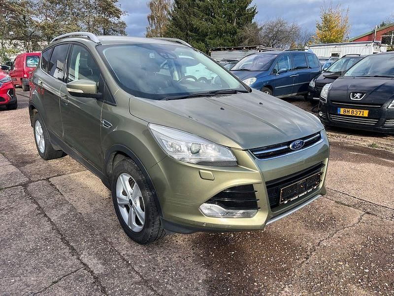 Gebraucht Ford Kuga Titanium 163 PS (119 kW) 2013 Grün SUV