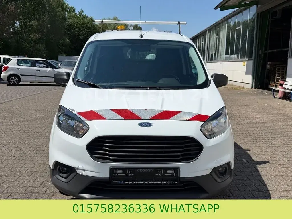 Gebraucht Ford Courier Trend 101 PS (74 kW) 2022 Weiß Van / Kleinbus