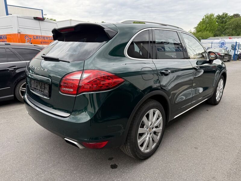 Gebraucht Porsche Cayenne 239 PS (175 kW) 2010 Grün SUV