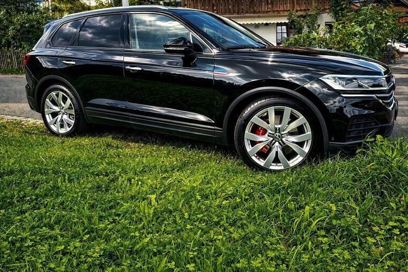 Schwarz Gebraucht 2018 VW Touareg SUV | 30.700 € (Superpreis) - Bild 1/4