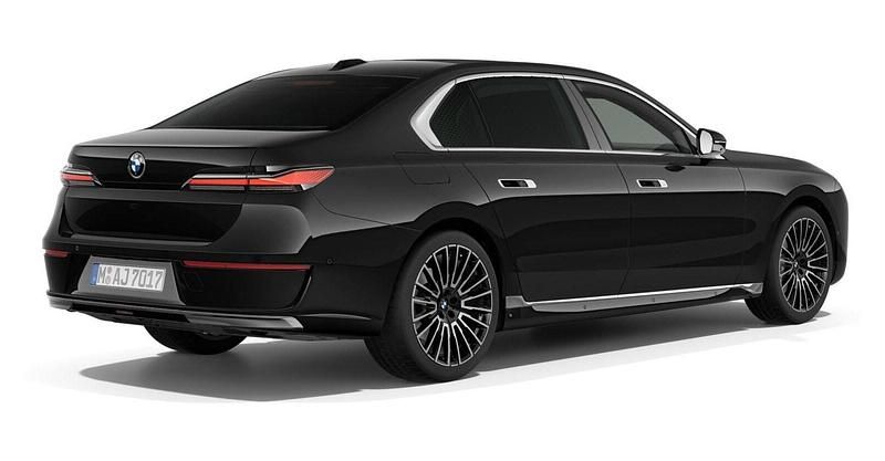 Gebraucht BMW 740 Executive 299 PS (219 kW) 2025 Schwarz Limousine