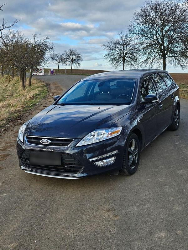Gebraucht Ford Mondeo Titanium 140 PS (102 kW) 2012 Grau Kombi
