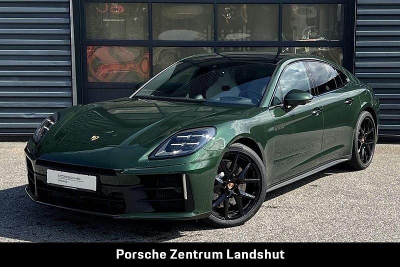 Oakgrünmetallic neo (metallic) Gebraucht 2024 Porsche Panamera 4 Limousine | 124.790 € (Superpreis) - Bild 1/4