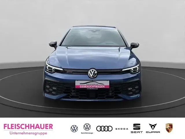 Gebraucht VW Golf VIII GTI 265 PS (194 kW) 2024 Blau Limousine
