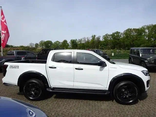 Neu Isuzu D-Max 163 PS (119 kW) 2026 Weiß Pickup