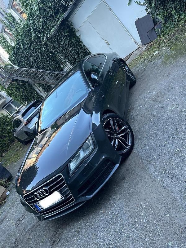 Andere farben Gebraucht 2011 Audi A7 S-Line Kleinwagen | 14.500 € (Teuer) - Bild 1/4