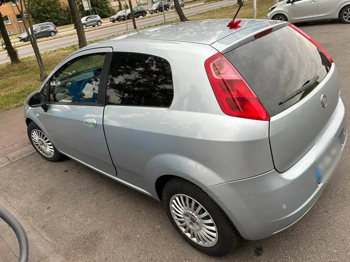 Gebraucht Fiat Punto 65 PS (47 kW) 2009 Silber Kleinwagen