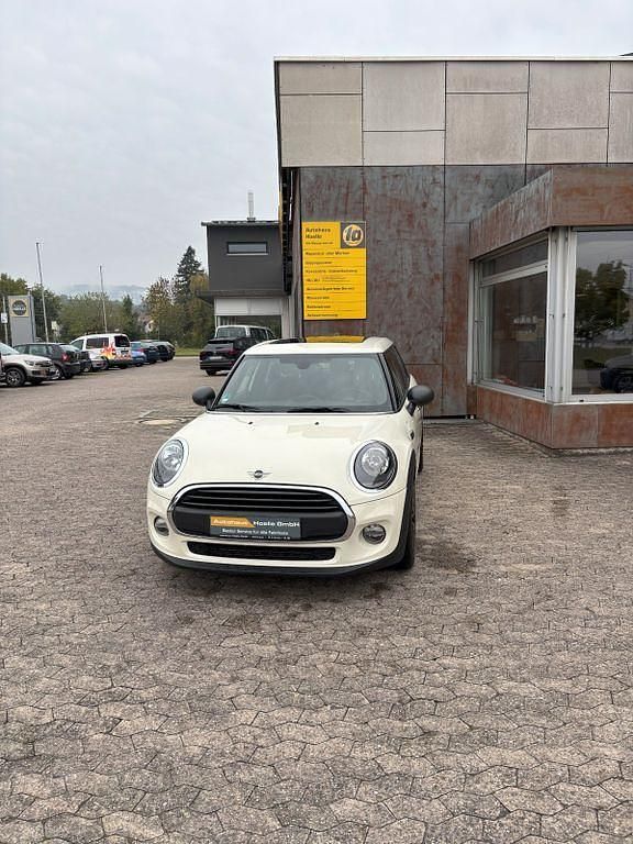 Weiß Gebraucht 2019 Mini ONE Kleinwagen | 17.500 € (Fairer Preis) - Bild 1/4